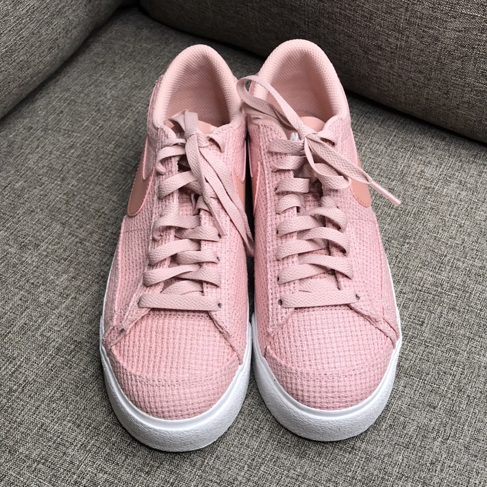 Nike Blazer Low Platform size 6 1/2 us - Picture 4 of 10